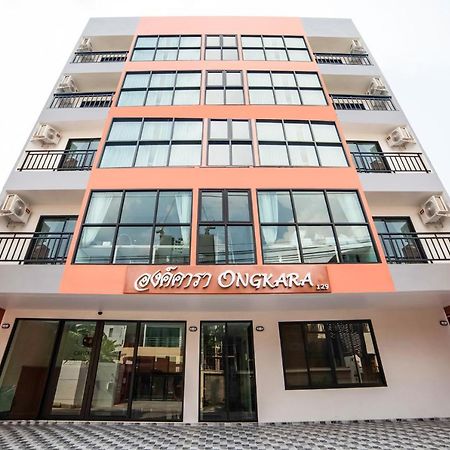 Ongkara Near Bts Thonglor Hotel กรุงเทพมหานคร ภายนอก รูปภาพ